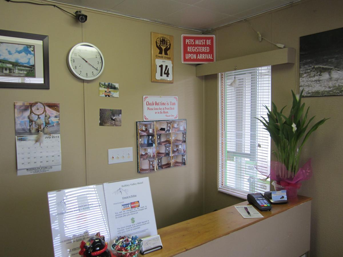 Bulkley Valley Motel New Hazelton Экстерьер фото